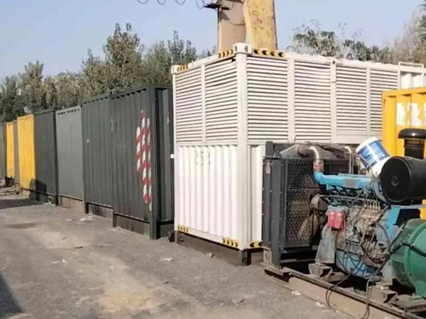 城步200KW柴油发电机机组每小时油耗是多少？